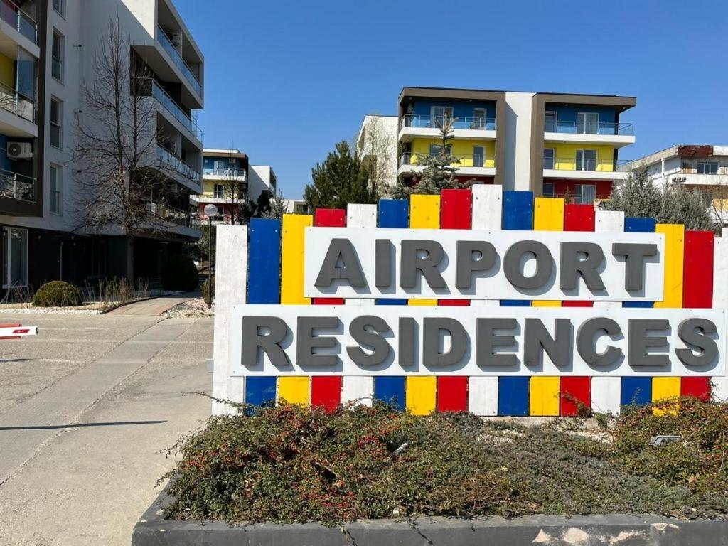 Beside Airport Apartment Отопени Екстериор снимка