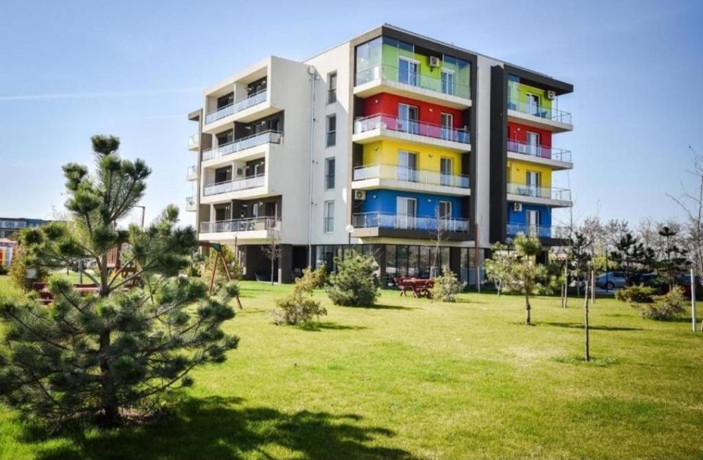 Beside Airport Apartment Отопени Екстериор снимка